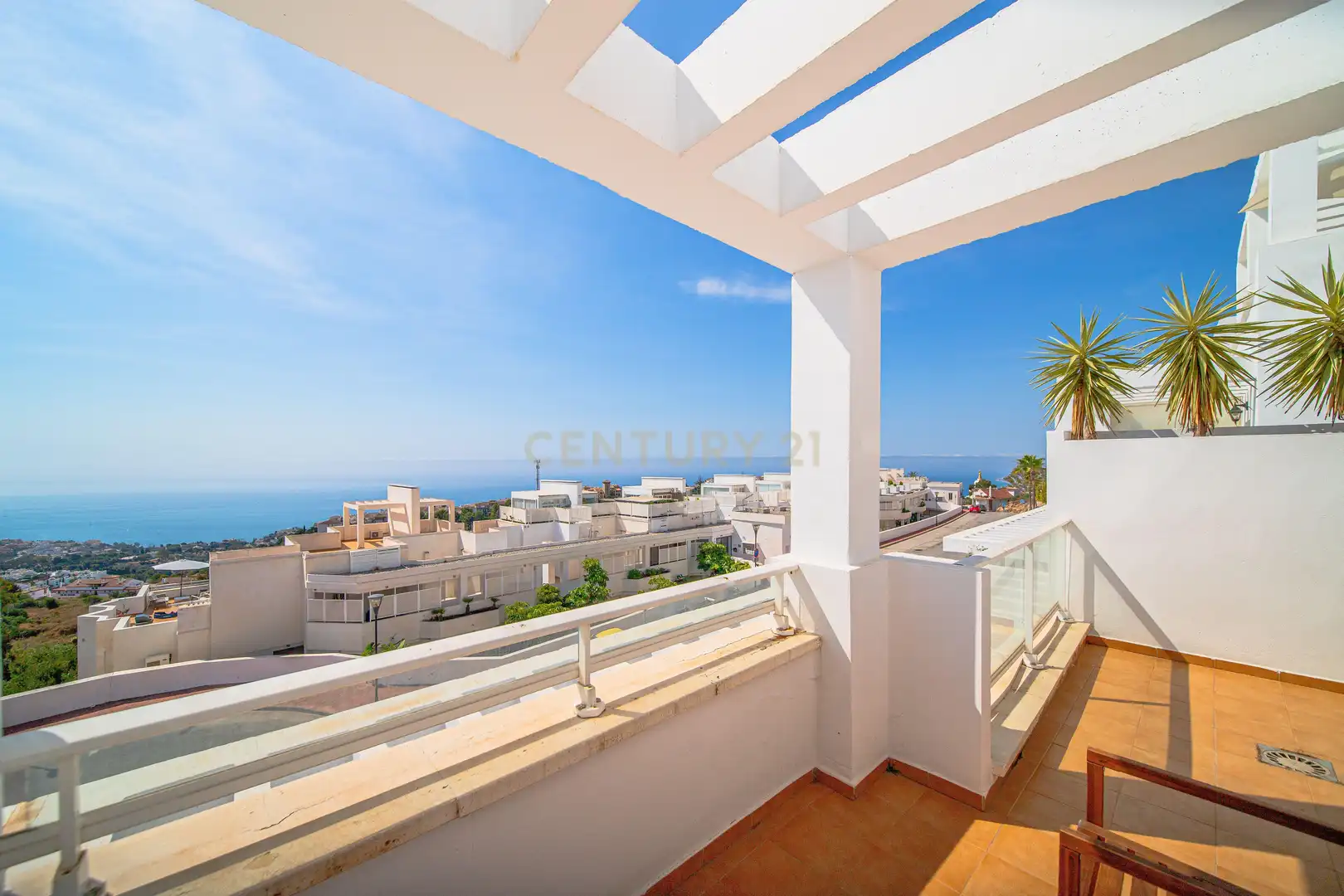 Apartamento con piscina en venta en Benalmádena pueblo, imagen 2