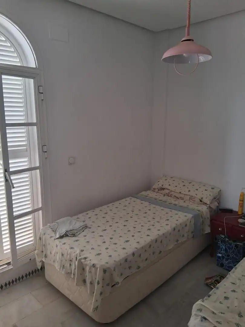 Dormitori de Casa adosada en venda en Chiclana de la Frontera amb Terrassa, Balcó i Piscina comunitària