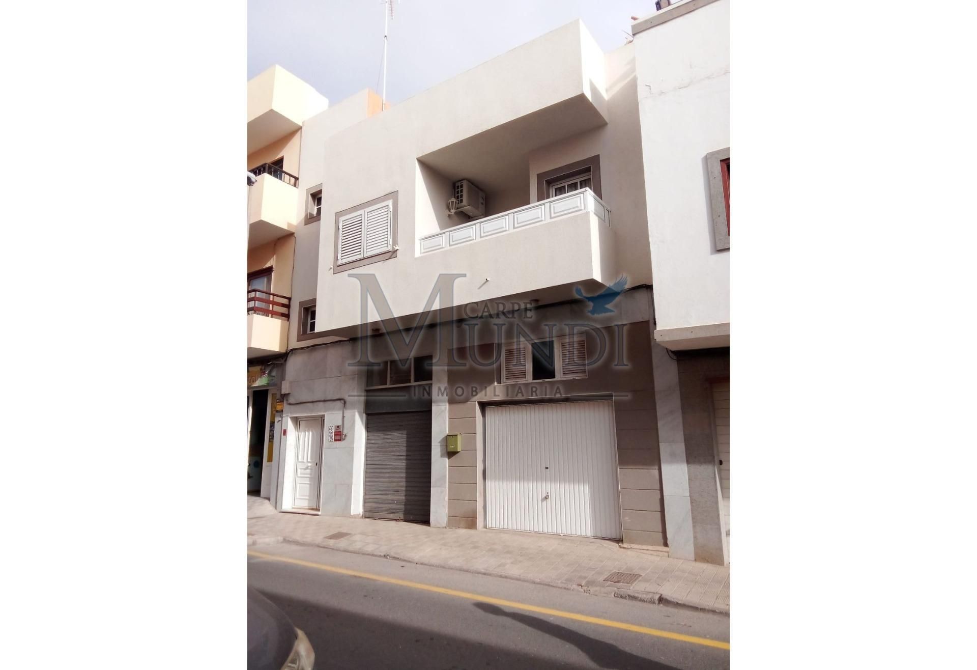 Vista exterior de Dúplex en venda en Puerto del Rosario amb Aire condicionat, Calefacció i Terrassa