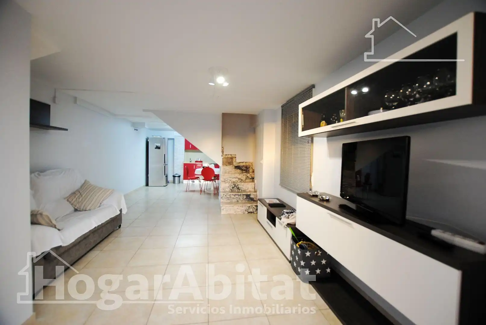 Wohnzimmer von Einfamilien-Reihenhaus zum Verkauf in Oliva mit Terrasse, Möbliert und Balkon