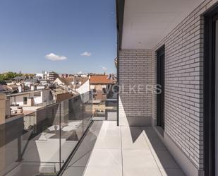 Terrace of Flat to rent in  Madrid Capital  with Air Conditioner, Terrace and Swimming Pool