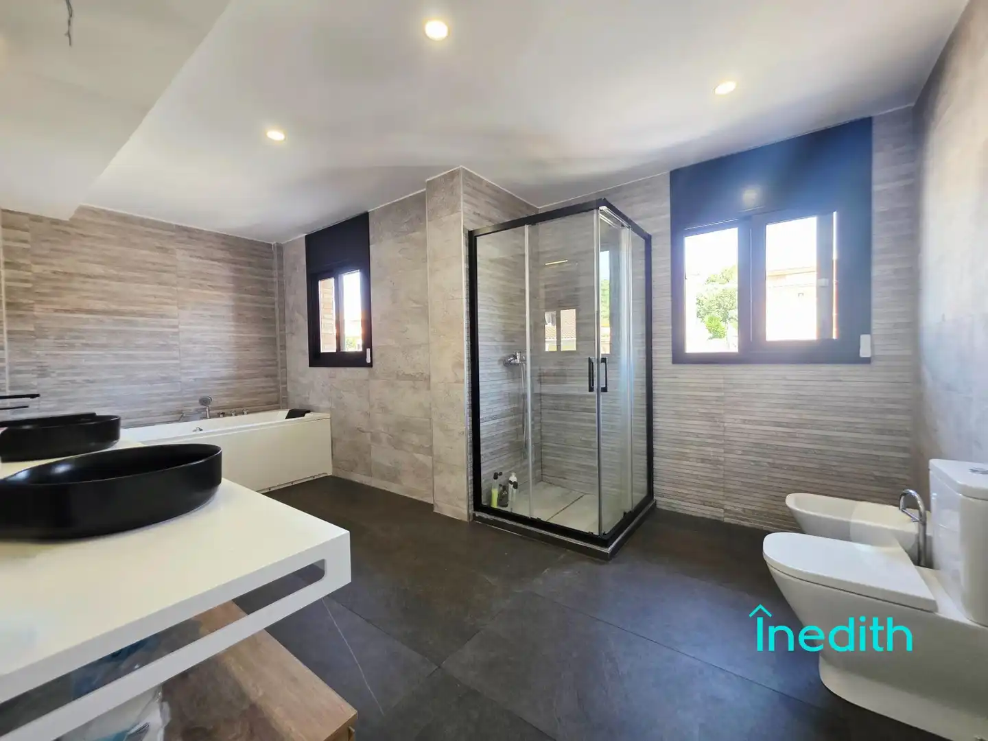 Bathroom of Houses for sale in Calafell  with Air Conditioner, Heating and Terrace
