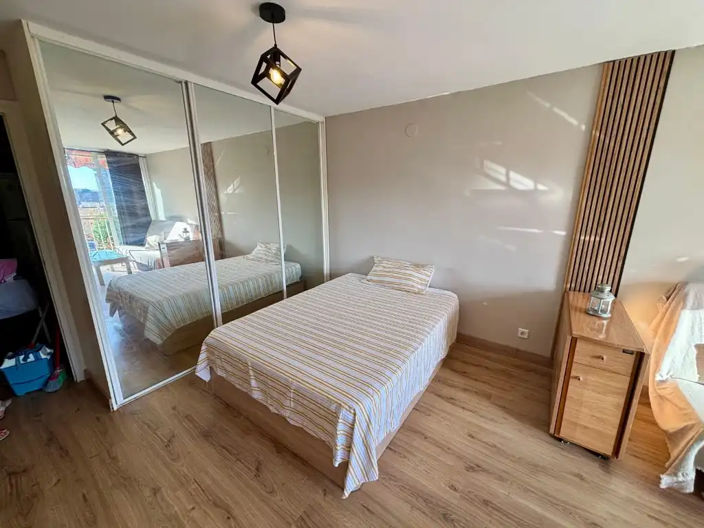 Study for rent in Avenida Paris, Rincón Alto