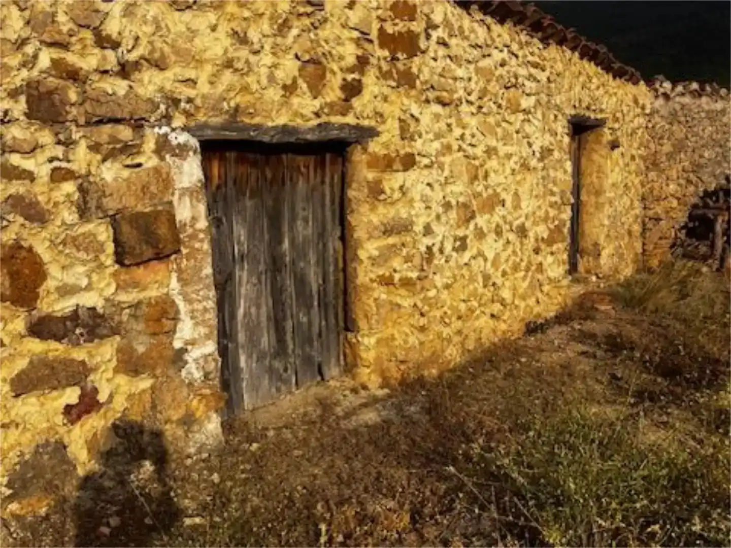 Vista exterior de Casa adosada en venta en Aras de los Olmos, Valencia