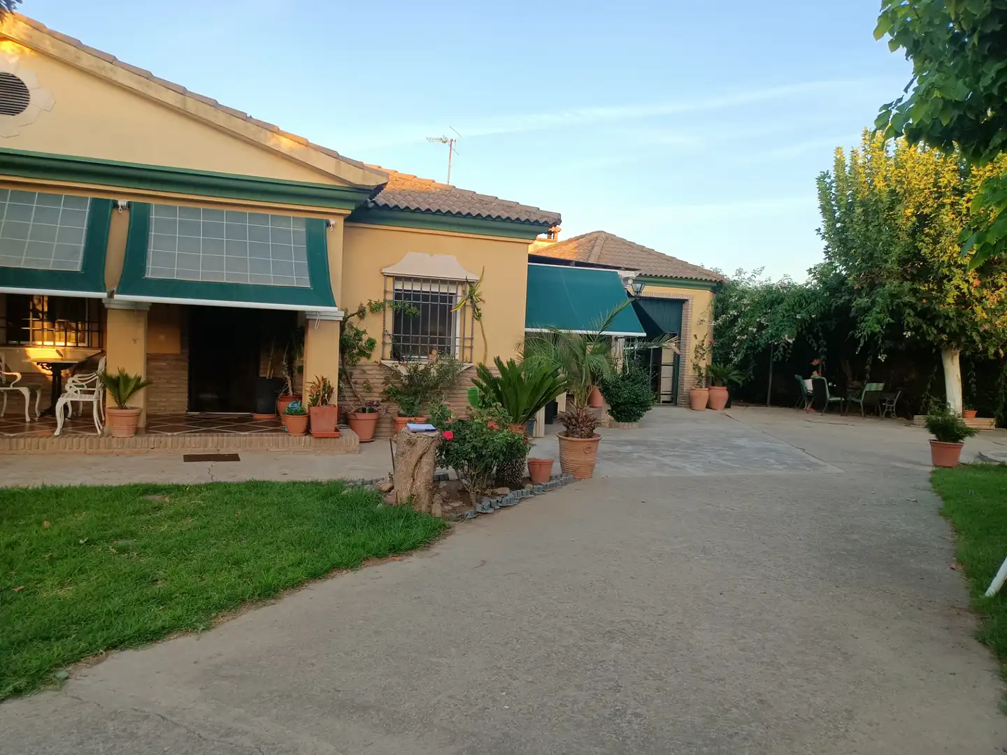 Villa in vendita a Poniente-Norte - Miralbaida - Parque Azahara