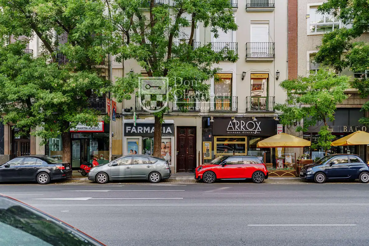 Vista exterior de Piso de alquiler en Madrid con Calefacción, Amueblado y Horno