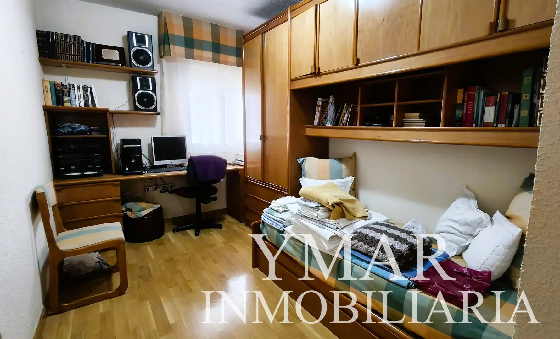 Bedroom of Flat for sale in Móstoles  with Air Conditioner, Heating and Parquet flooring