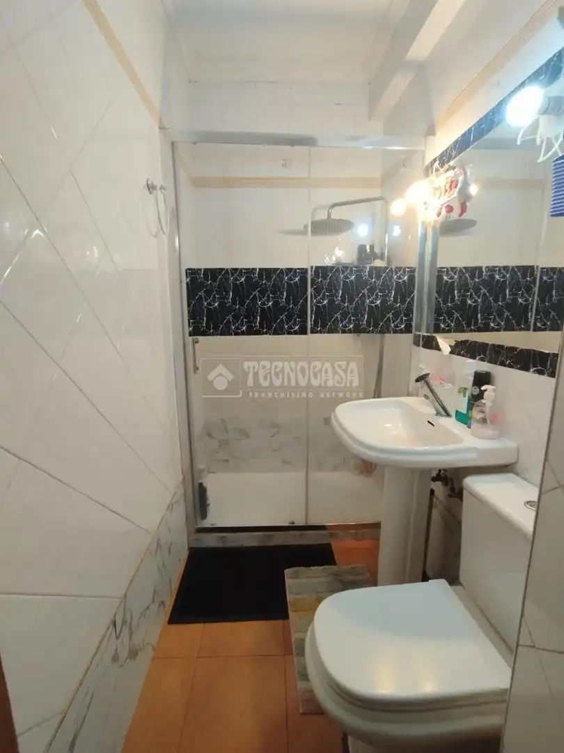 Bathroom of Flat for sale in Sevilla
