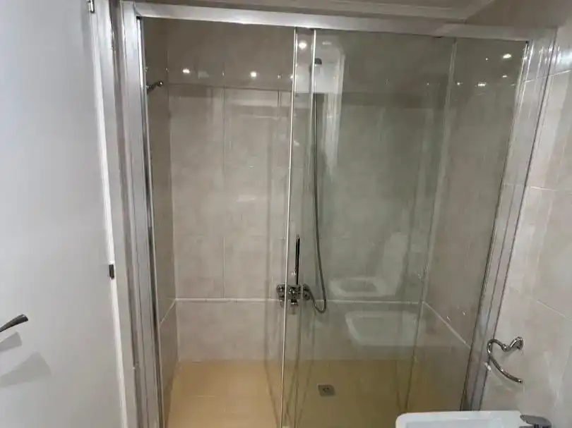 Badezimmer von Wohnung zur Miete in Centro