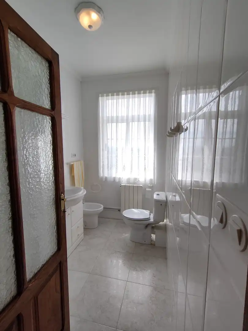Badezimmer von Gebäude zum Verkauf in Arzúa