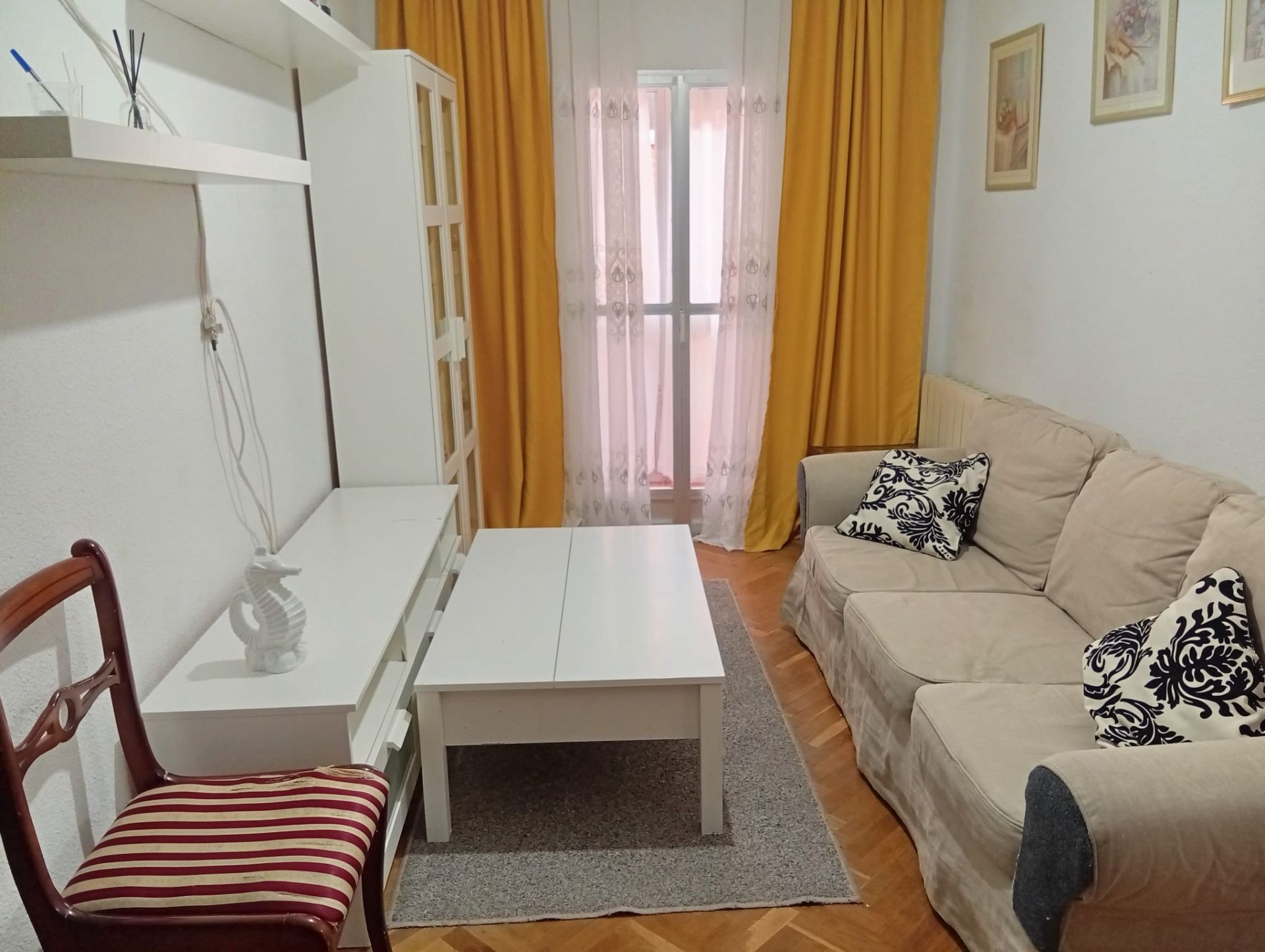 Habitación de Piso en venta en  Madrid Capital con Calefacción, Terraza y Amueblado