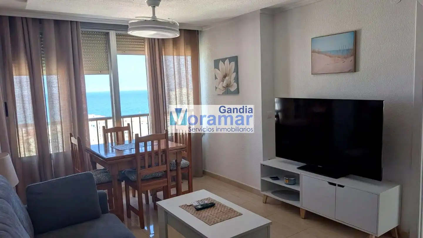 Habitación de Apartamento de alquiler en Gandia con Aire acondicionado y Amueblado