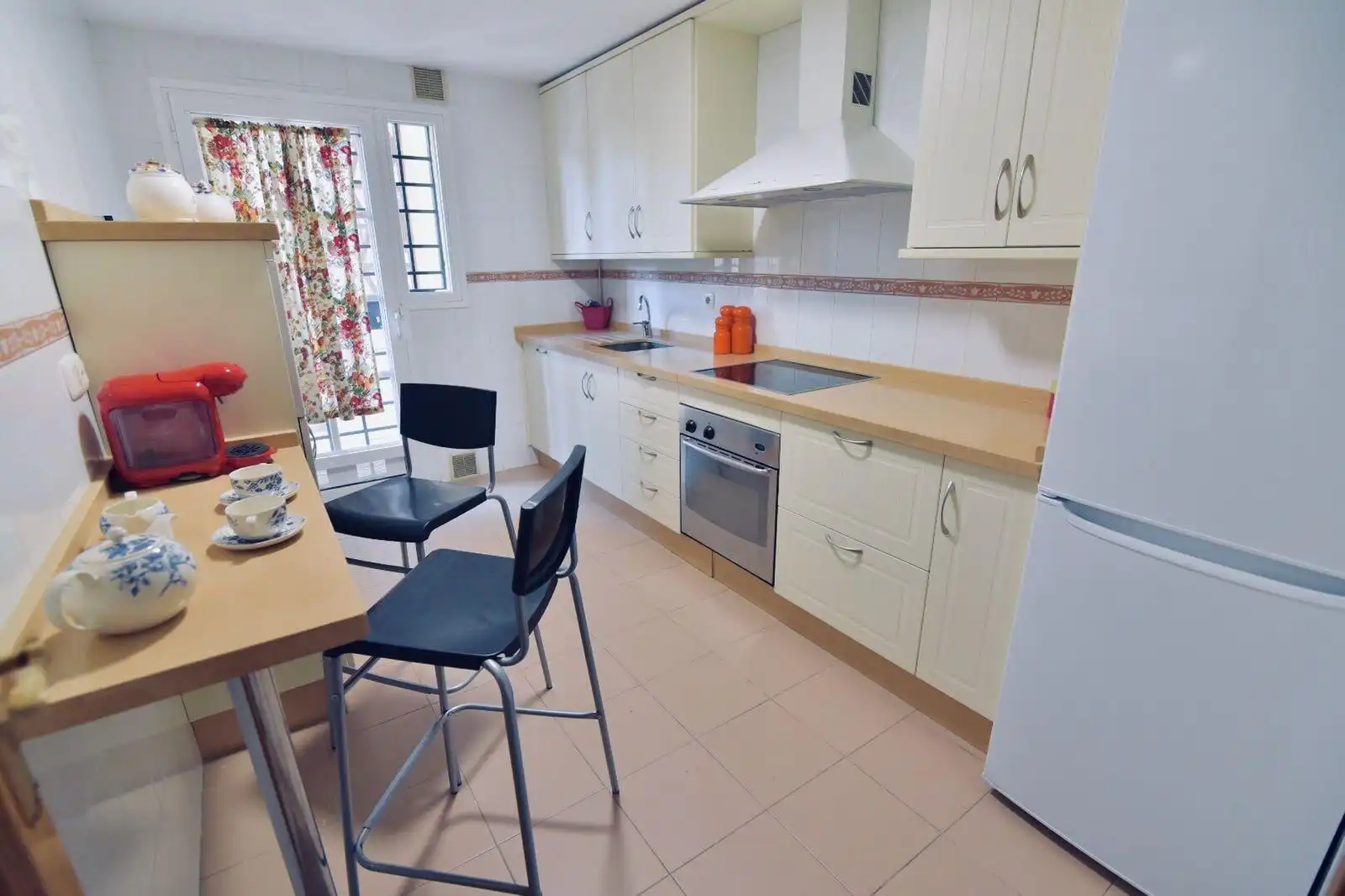 Cocina de Planta baja en venta en Vélez-Málaga con Aire acondicionado, Jardín privado y Terraza