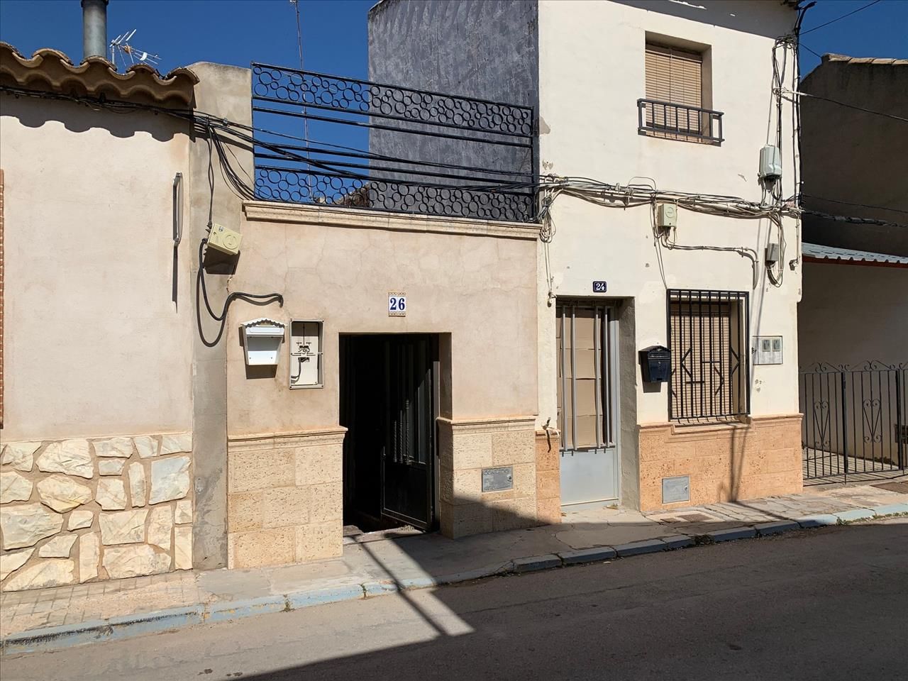 Vista exterior de Casa adosada en venta en San Clemente con Terraza