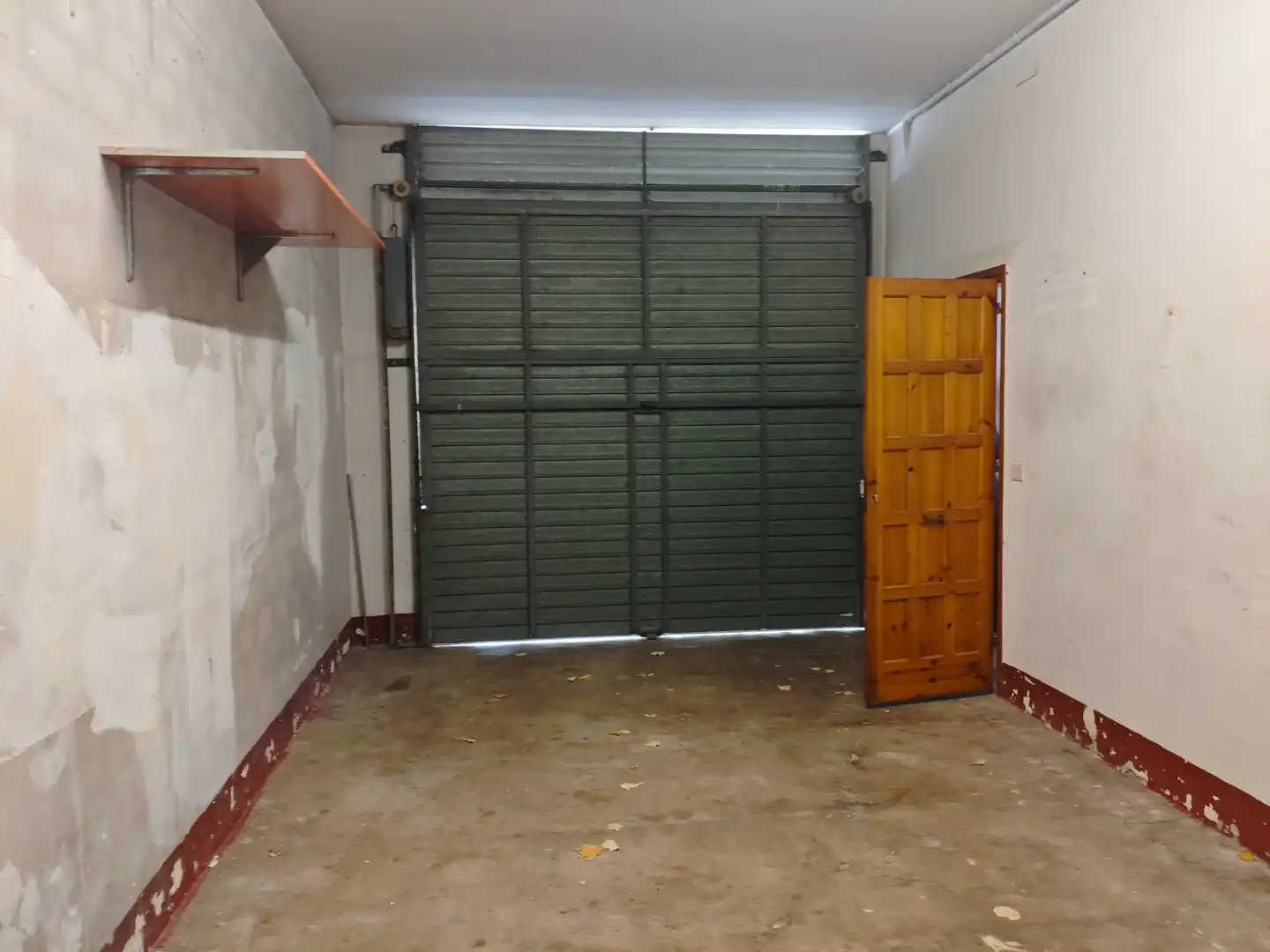 Casa adosada en venda en Salt amb Calefacció, Terrassa i Forn
