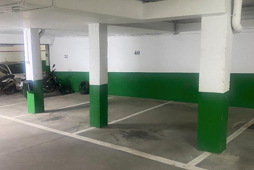 Photo 1 of Garage to rent in Sevilla la Nueva, Madrid