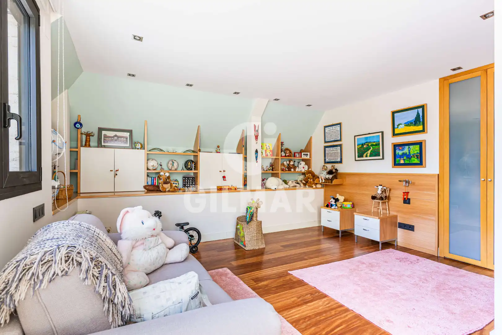 Sala de estar de Casa o chalet en venta en Las Rozas de Madrid con Aire acondicionado, Calefacción y Jardín privado