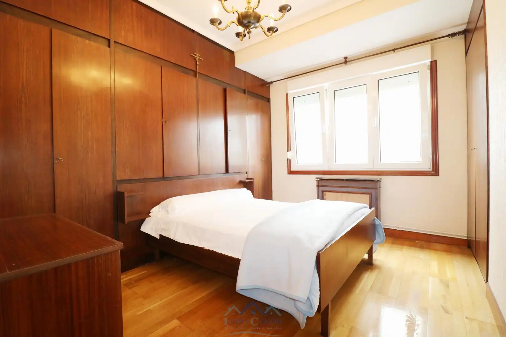 Habitación de Piso en venta en Irun  con Calefacción y Amueblado