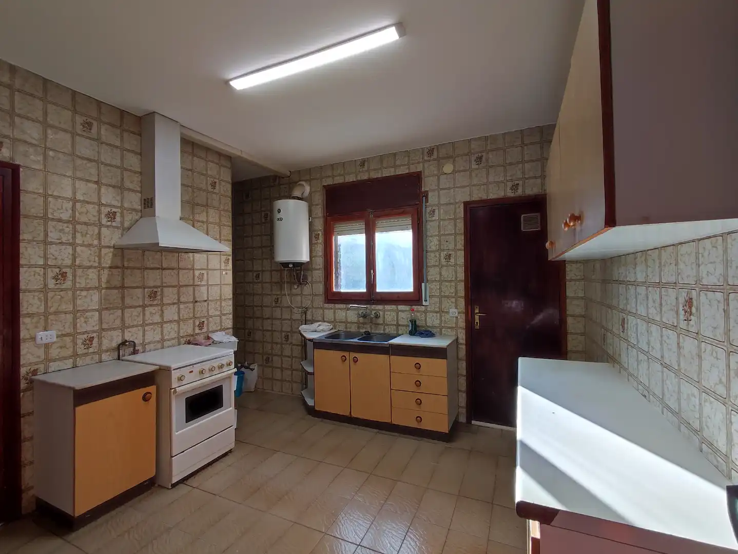 Cuina de Casa o xalet en venda en Sant Llorenç d'Hortons amb Jardí privat, Terrassa i Traster