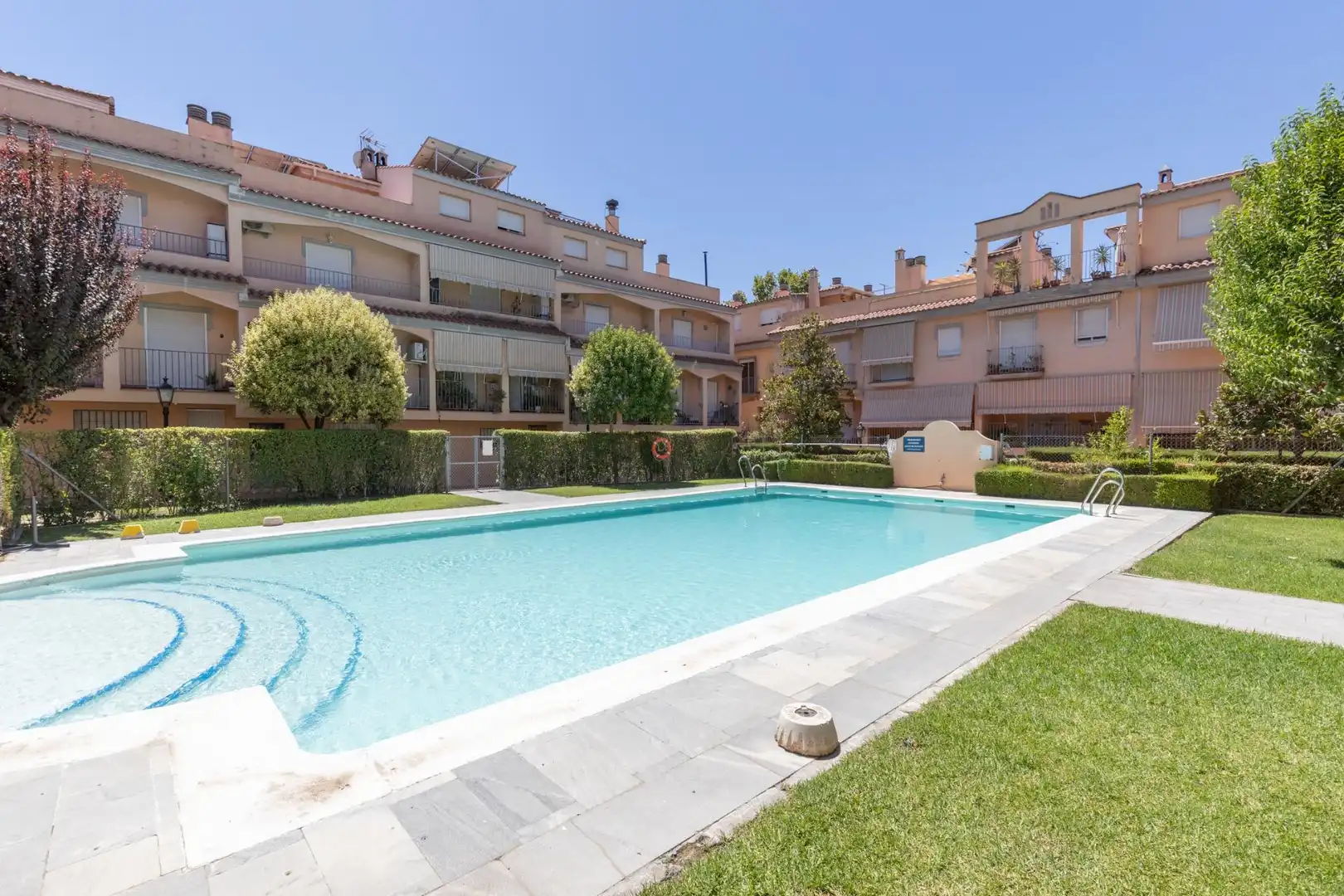 Piscina de Casa o chalet en venta en Granada con Aire acondicionado, Calefacción y Terraza