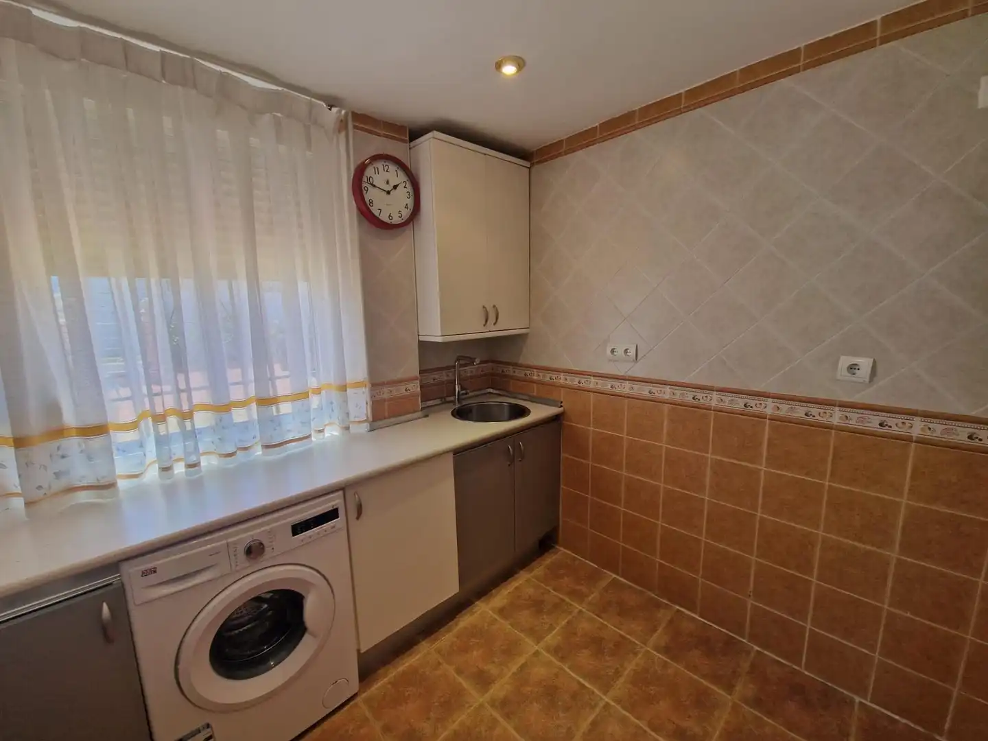 Kitchen of Houses for sale in Palomeque  with Heating, Private garden and Storage room