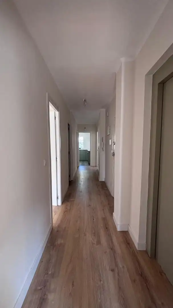 Piso en venta en Girona con Parquet, Horno y Balcón