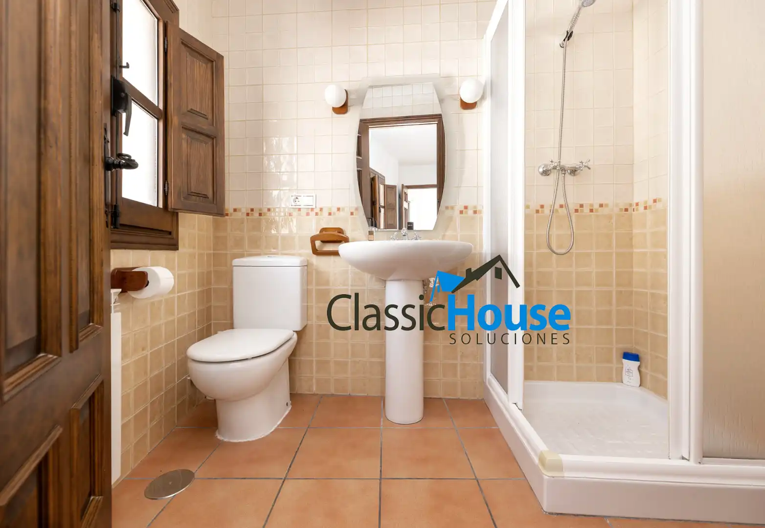 Baño de Casa adosada en venta en Granada con Terraza, Amueblado y Horno