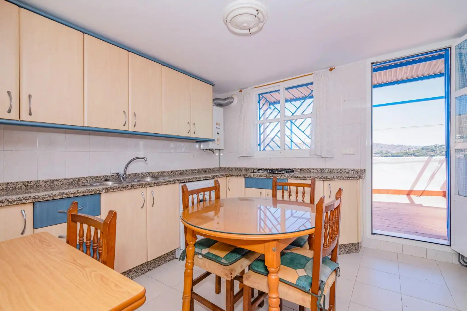 Cocina de Apartamento en venta en Almuñécar con Terraza