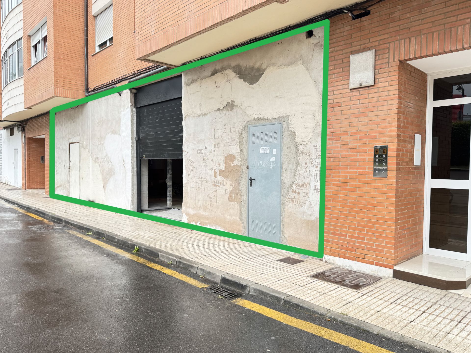 Premises for sale in Corvera de Asturias  with Air Conditioner and Heating