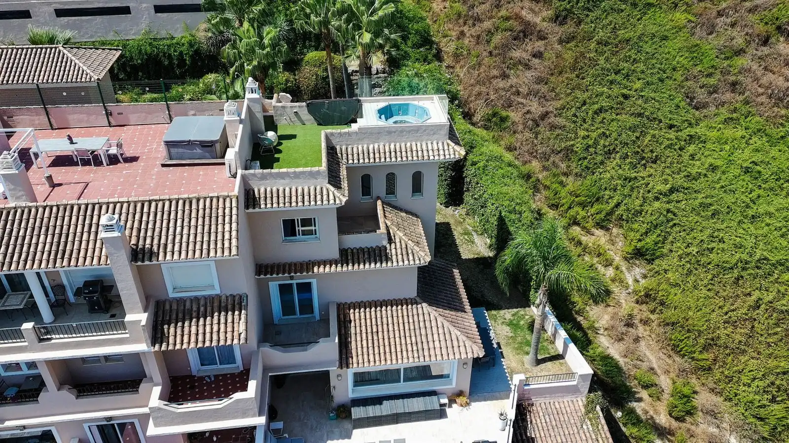 Vista exterior de Casa adosada en venta en Manilva con Aire acondicionado, Piscina y Amueblado