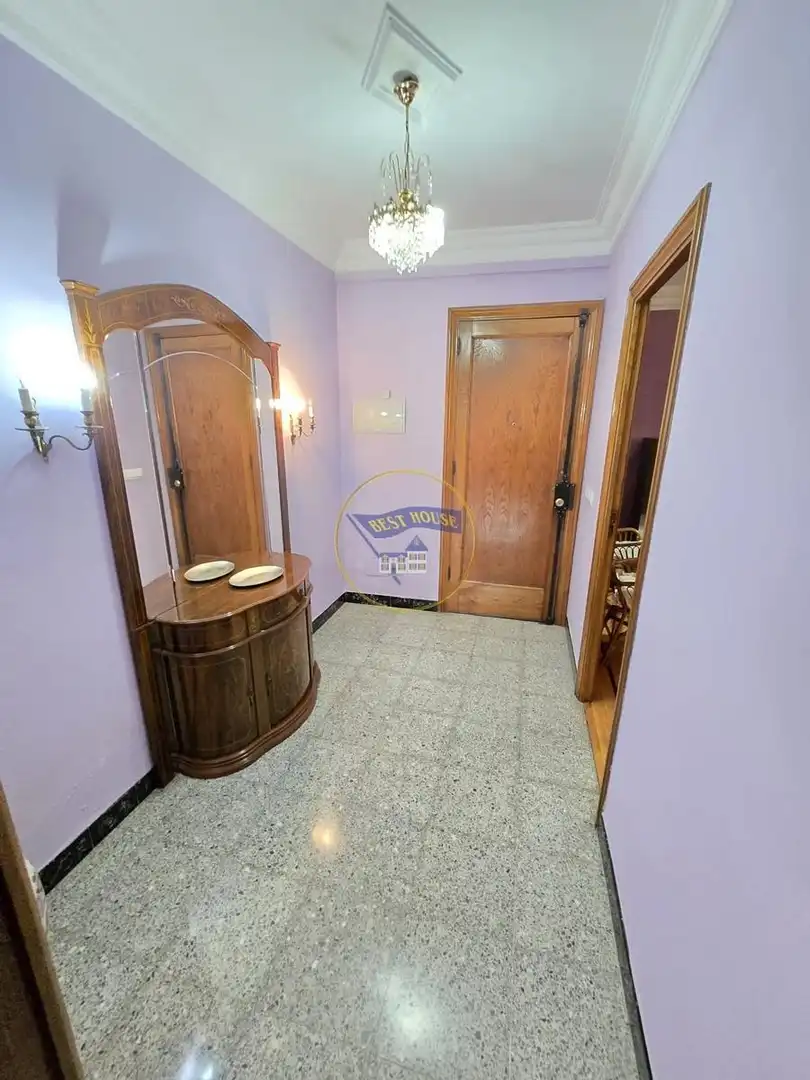 Flat for rent in Calle XOSE BAR BOO, Plaza Industria