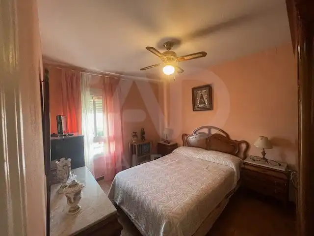 Bedroom of Flat for sale in Sevilla  with Air Conditioner and Terrace