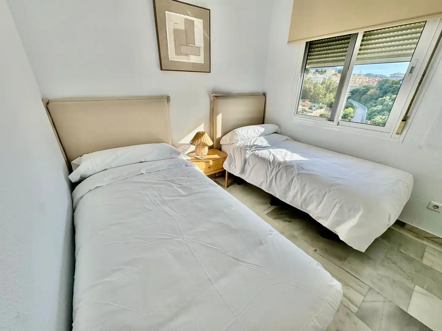 Habitación de Apartamento en venta en Fuengirola con Aire acondicionado, Terraza y Amueblado