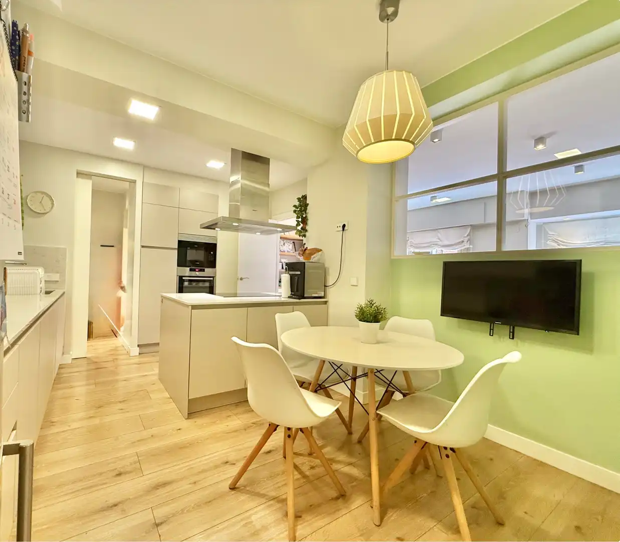 Cocina de Piso de alquiler en Barcelona con Aire acondicionado, Calefacción y Parquet