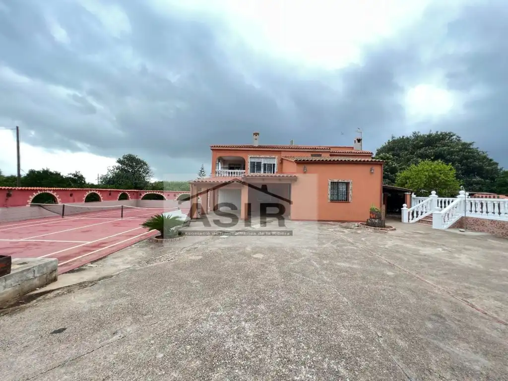 Xalet amb piscina en venda a Casc Urbà, imagen 8