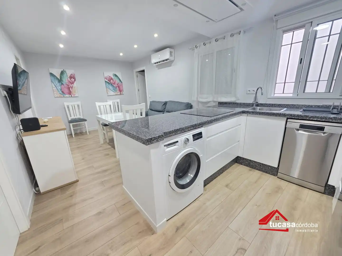 Kitchen of Flat for rent in Córdoba  with Air Conditioner and Furnished