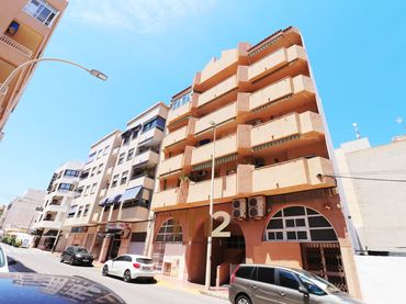 Apartament amb balcó en venda a Avinguda del Mediterrani