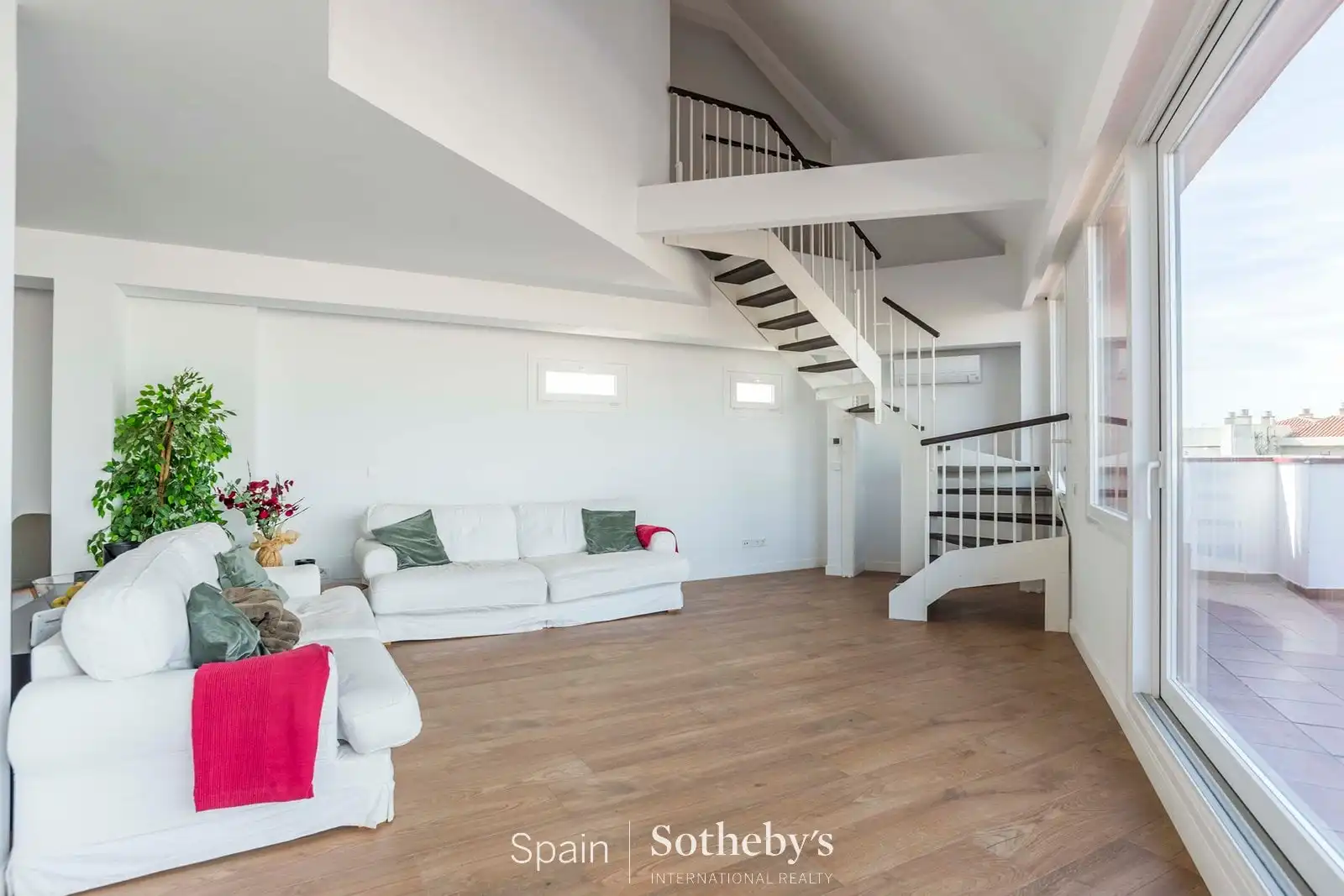 Ático con ascensor en venta en Glorieta de Ruiz Giménez, imagen 5
