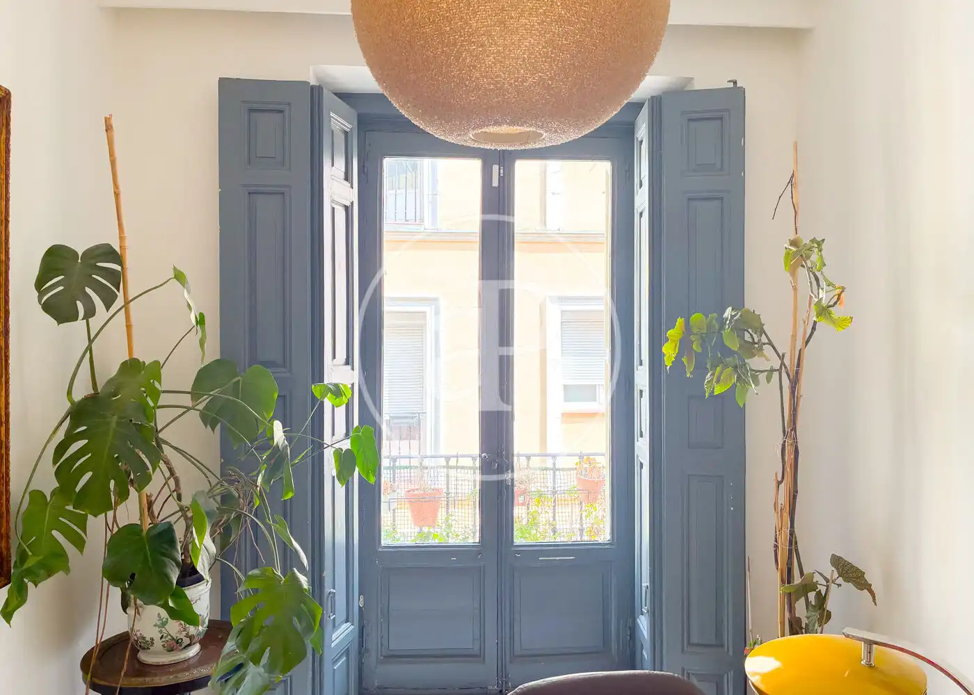 Flat for rent in Madrid  with Heating and Furnished