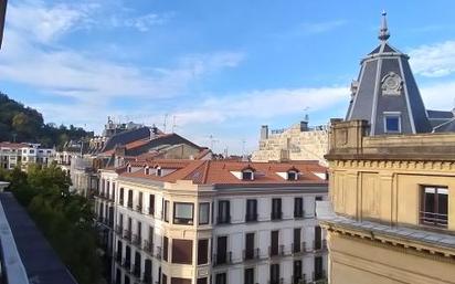 Vista exterior de Pis en venda en Donostia - San Sebastián 