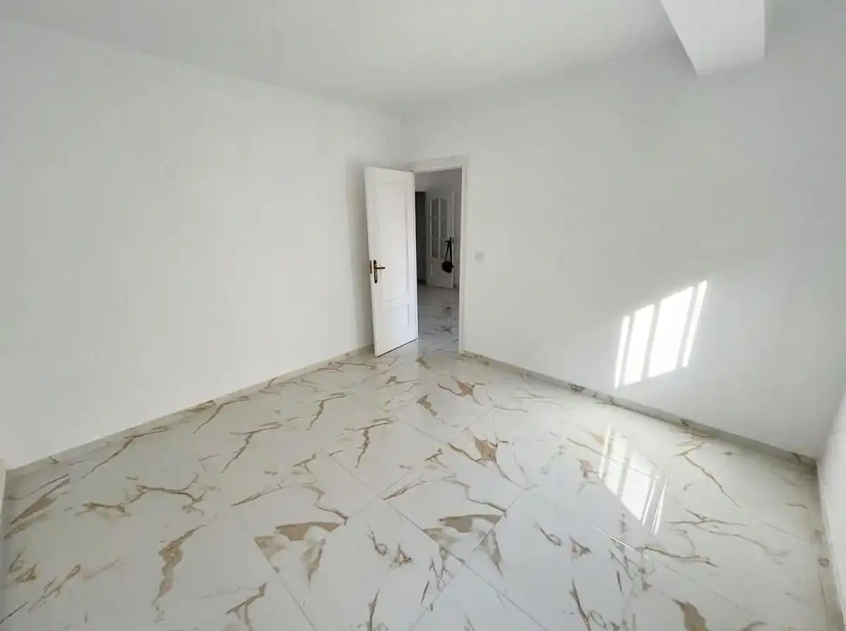 Flat with terrace to rent in Calle Calle Alhamar, imagen 14