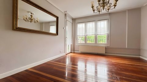 Foto 2 de Piso en venta en Kareaga Goikoa Kalea, 26, Kalero - Basozelai, Basauri