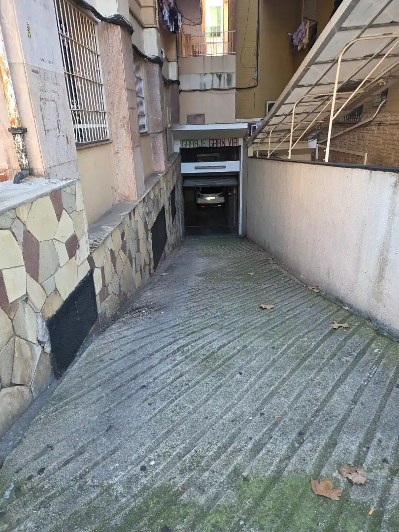Einzelparkplatz zum Verkauf in Gran Via de Lluís Companys 186, imagen 2