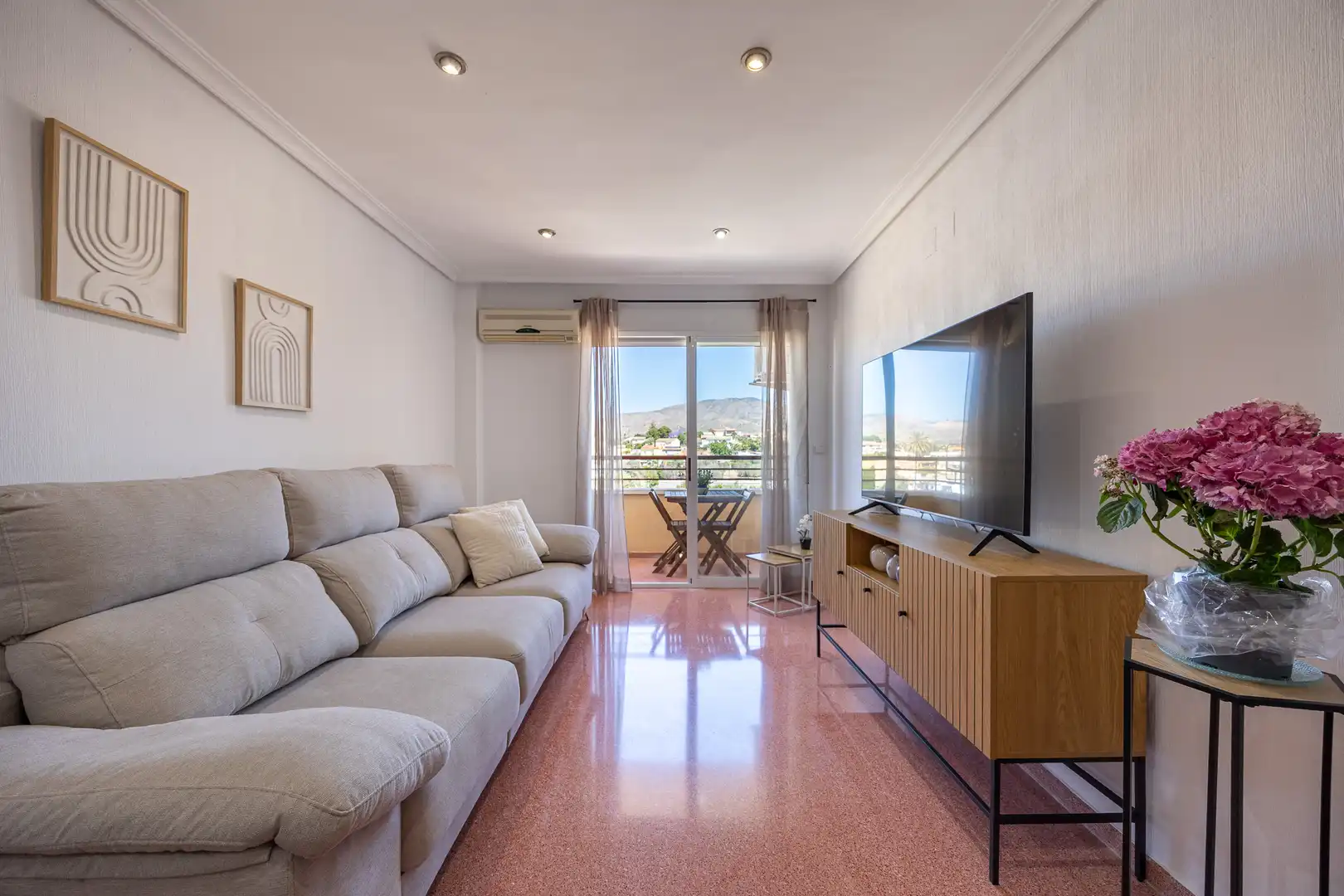 Living room of Flat for sale in Villajoyosa / La Vila Joiosa  with Furnished and Balcony