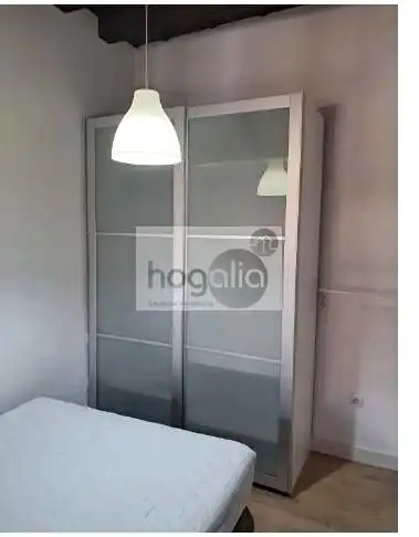 Study for rent in Feria