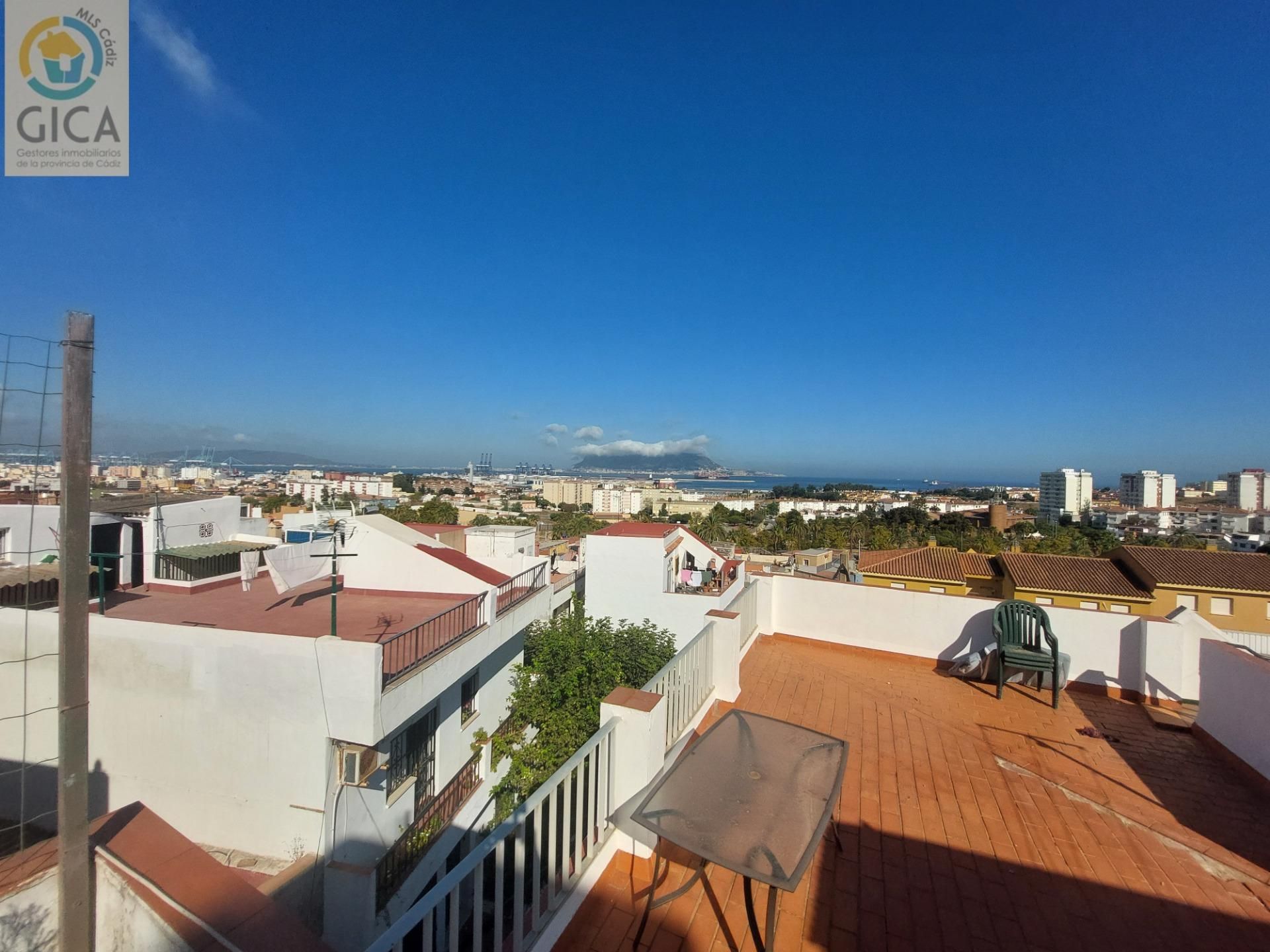 Exterior view of House or chalet for sale in Algeciras  with Air Conditioner, Terrace and Balcony