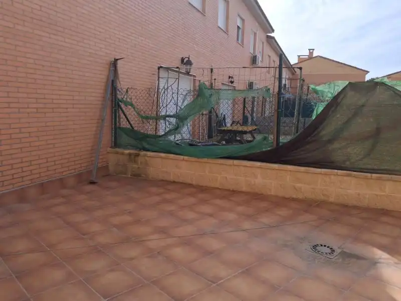 Terraza de Casa o chalet en venta en Osera de Ebro con Calefacción, Parquet y Trastero