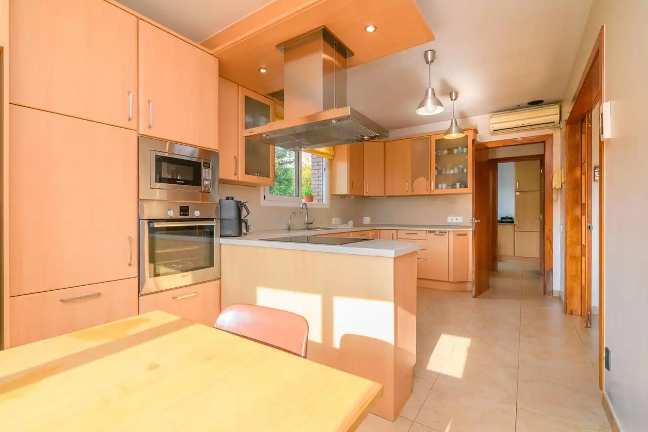 Kitchen of Houses for sale in Sabadell  with Air Conditioner, Heating and Terrace