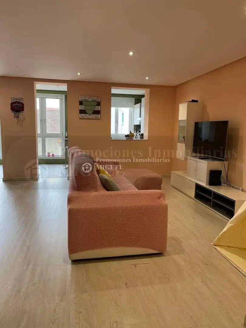 Sala de estar de Casa adosada en venta en Verín