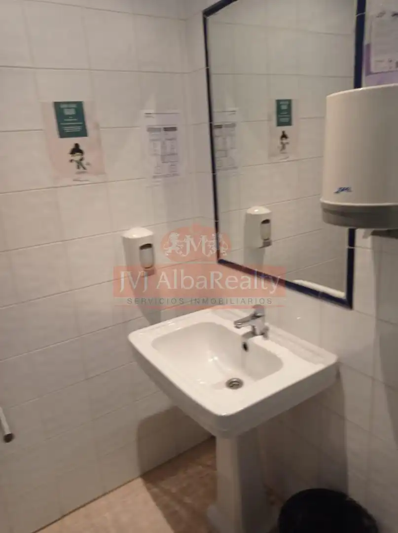 Bathroom of Office for rent in Albacete  with Air Conditioner